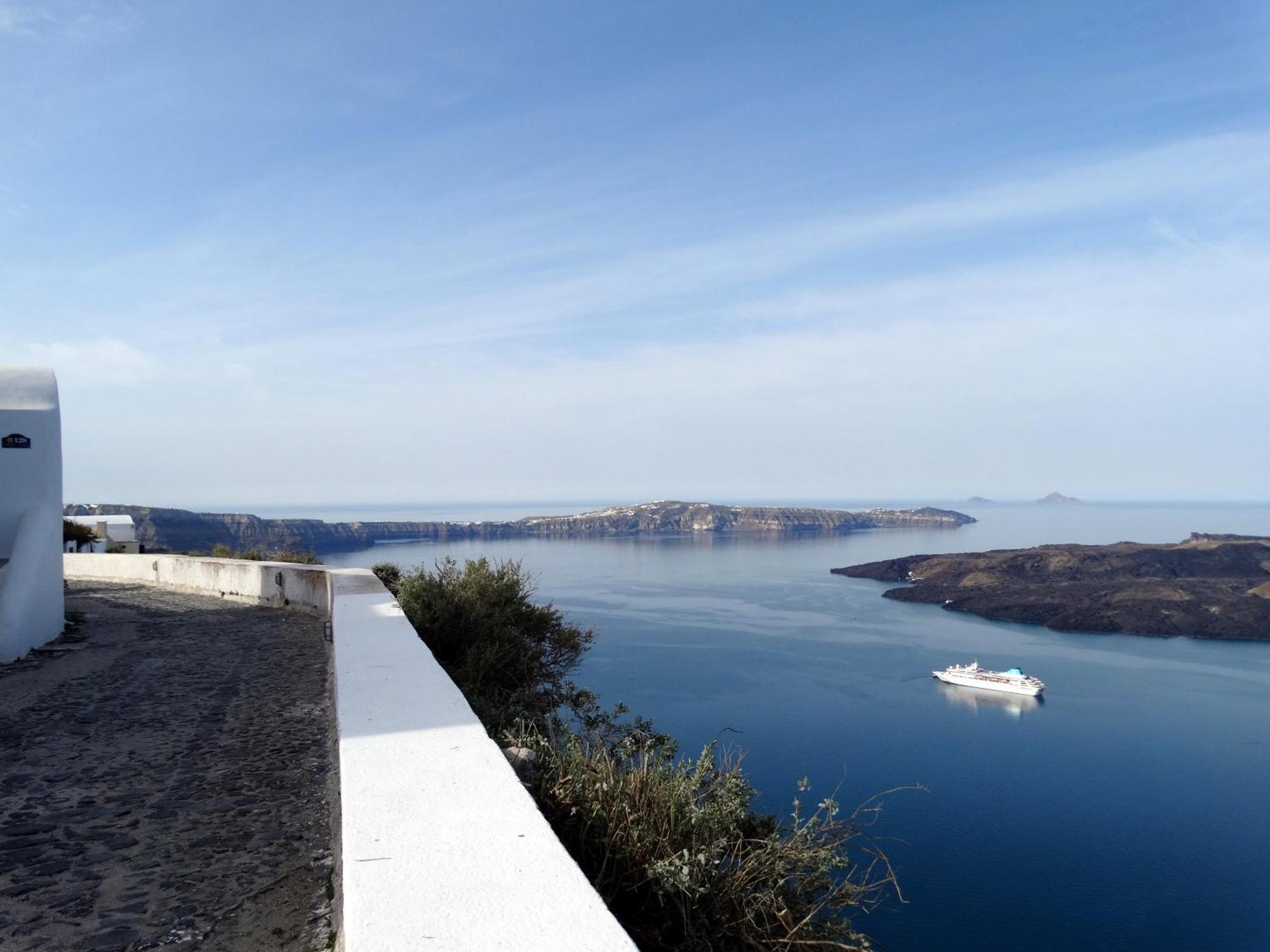 Yposkafo Suites - Villa - Santorini Fira  Exterior photo